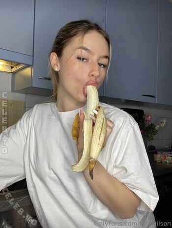 Full leaked Lara wilson private onlyfans photo