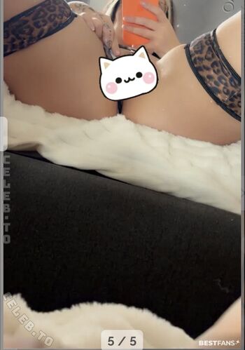 Full leaked Larajennycroft private onlyfans photo