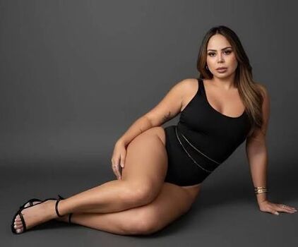 Full leaked Lariic private onlyfans photo