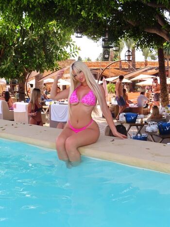 Full leaked Larisa ceh private onlyfans photo