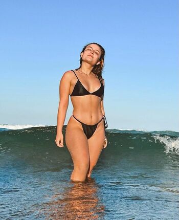 Full leaked Larissa manoela page private onlyfans photo