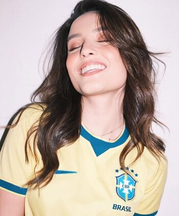Full leaked Larissa manoela page private onlyfans photo