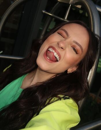 Full leaked Larissa manoela page private onlyfans photo