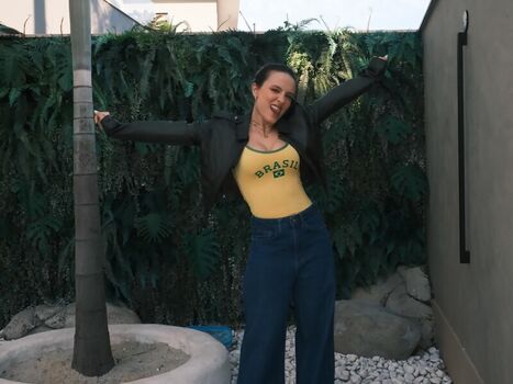 Full leaked Larissa manoela private onlyfans photo