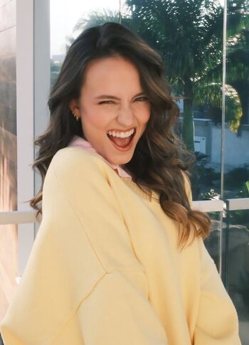 Larissa Manoela
