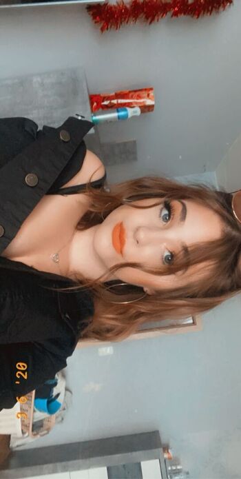 Full leaked Larissaxadventures private onlyfans photo