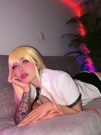 Full leaked Larolita private onlyfans photo