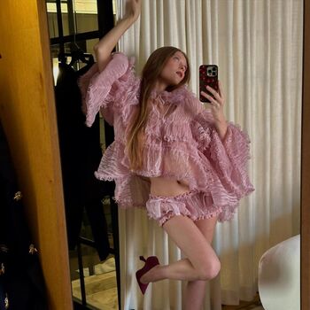 Full leaked Larsen thompson page private onlyfans photo