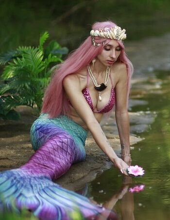 Full leaked Lasirene auvergnate private onlyfans photo