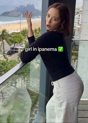 Full leaked Laufey lin private onlyfans photo