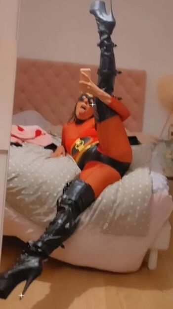 Full leaked Laura frison private onlyfans photo