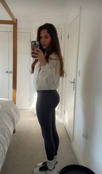 Full leaked Laura hollyman private onlyfans photo