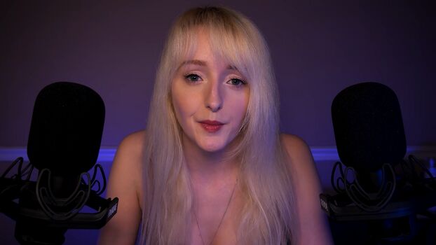 Full leaked Laura lemurex private onlyfans photo