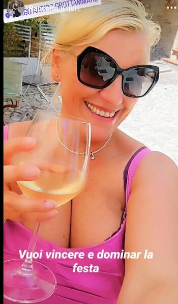 Full leaked Laura leonardi page private onlyfans photo