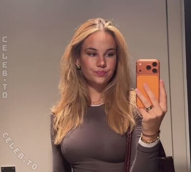 Full leaked Laura marie soons private onlyfans photo