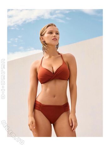 Full leaked Laura oganessian page private onlyfans photo