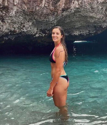 Full leaked Laura robson page private onlyfans photo