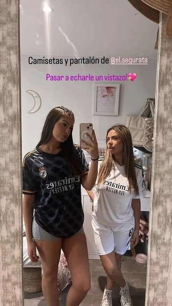Full leaked Lauraalguaciil private onlyfans photo