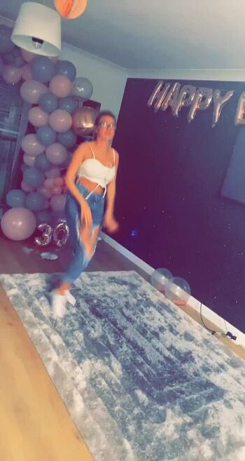 Full leaked Laurajmclean page private onlyfans photo