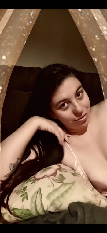 Full leaked Lauramaedetresofc private onlyfans photo
