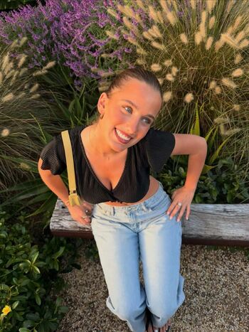 Full leaked Lauramjj page private onlyfans photo