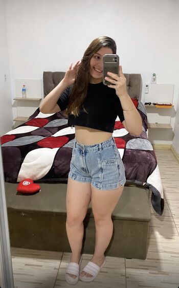 Full leaked Lauratavora  page private onlyfans photo