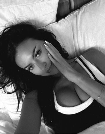 Full leaked Lauren jane private onlyfans photo