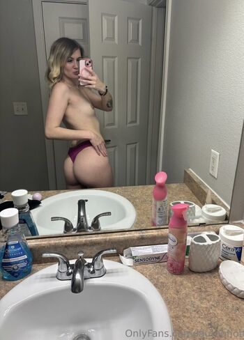 Laurenhottie98