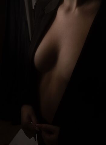 Full leaked Lauriefvr private onlyfans photo