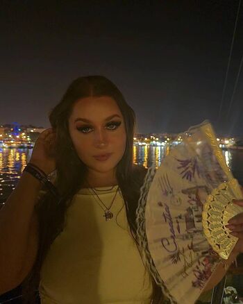 Full leaked Laurraaa m private onlyfans photo