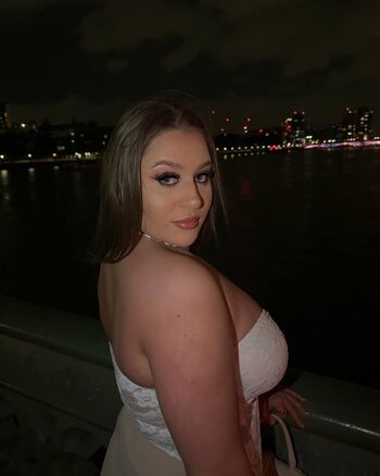 Full leaked Laurraaa m private onlyfans photo