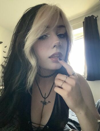 Full leaked Layla jade moon private onlyfans photo