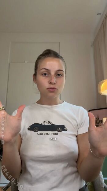 Full leaked Lea breuer page private onlyfans photo