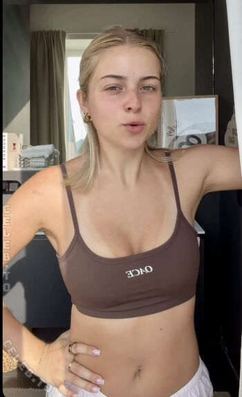 Full leaked Lea breuer page private onlyfans photo