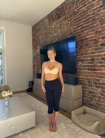 Full leaked Lea breuer page private onlyfans photo