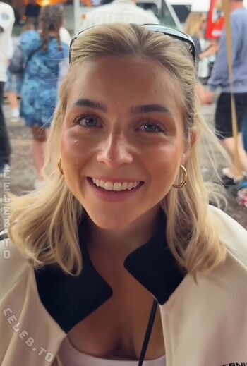 Full leaked Lea breuer private onlyfans photo