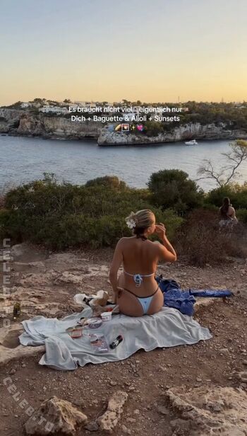 Full leaked Lea breuer private onlyfans photo