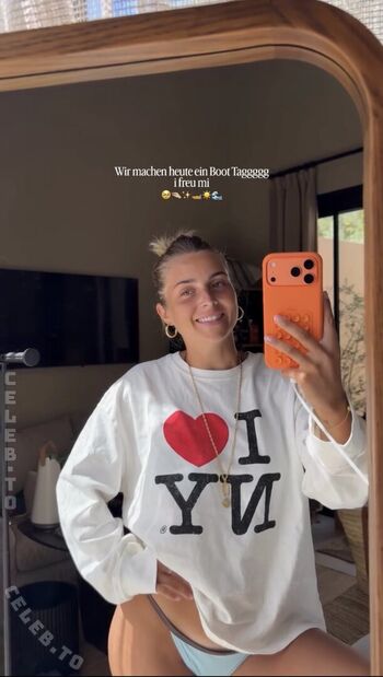 Full leaked Lea breuer private onlyfans photo