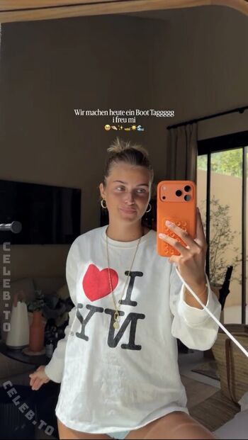 Full leaked Lea breuer private onlyfans photo