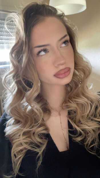 Full leaked Lea lele lsmp private onlyfans photo