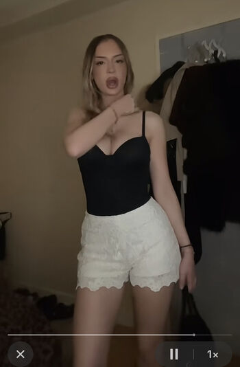 Full leaked Lea lele lsmp private onlyfans photo
