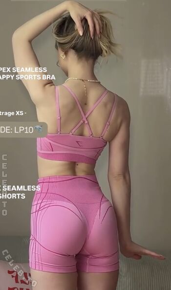 Full leaked Lea peach  page private onlyfans photo