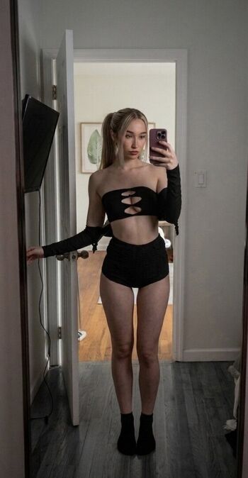 Full leaked Leaberry private onlyfans photo