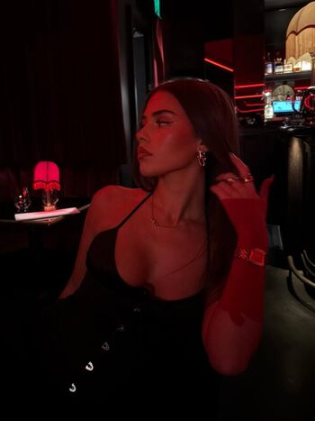 Full leaked Leah halton page private onlyfans photo