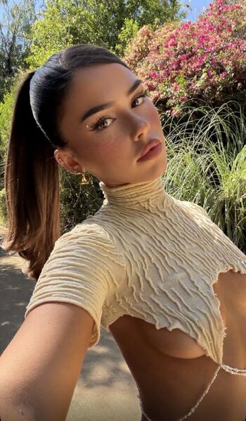 Full leaked Leah halton page private onlyfans photo