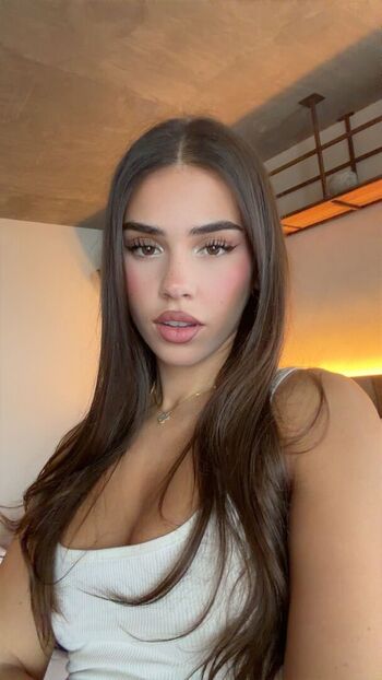 Full leaked Leah halton page private onlyfans photo