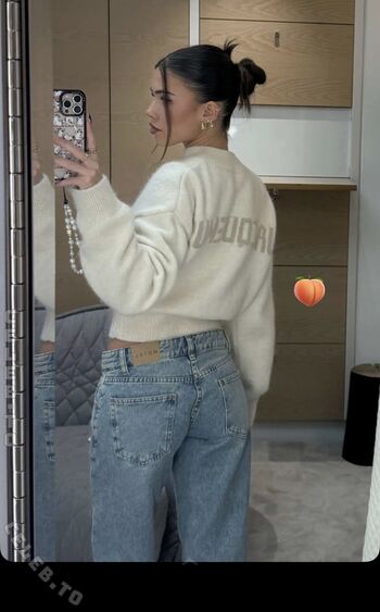 Full leaked Leah halton page private onlyfans photo