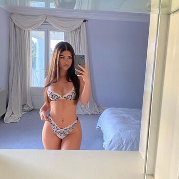 Full leaked Leah halton private onlyfans photo
