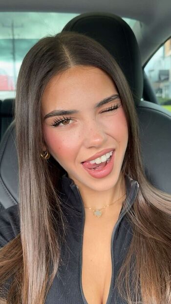 Full leaked Leah halton page private onlyfans photo