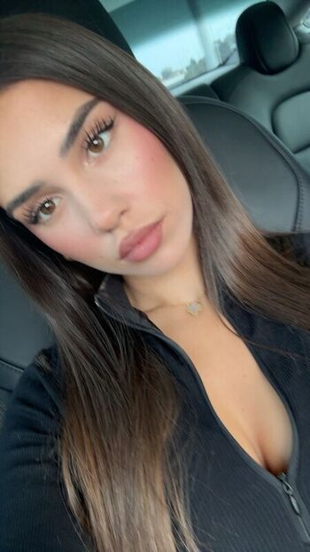 Full leaked Leah halton page private onlyfans photo